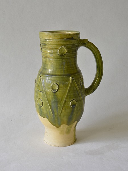 http://poteriedesgrandsbois.com/files/gimgs/th-31_PCH034-04-poterie-médiéval-des grands bois-pichets-pichet.jpg